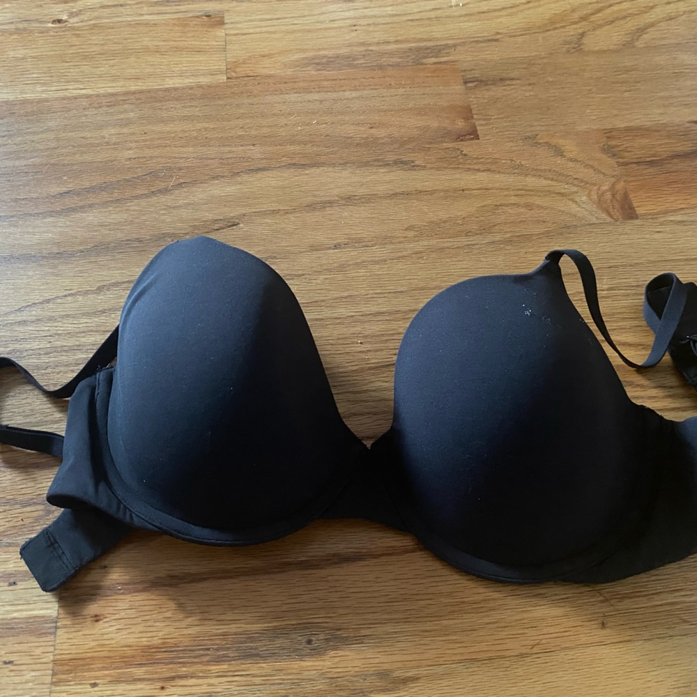 SKIMS Fits Everybody T- Shirt Bra- 34 D